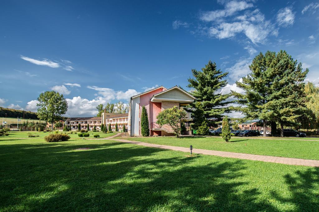 Motel Gilau Exterior photo